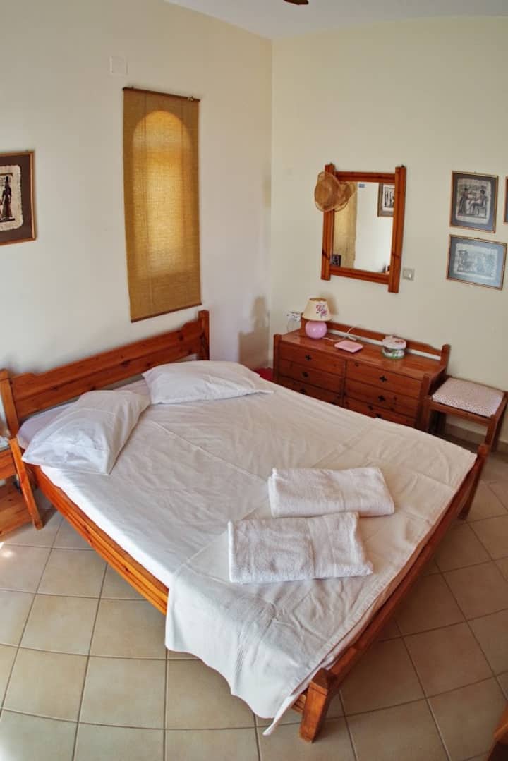 غرفة النوم 1