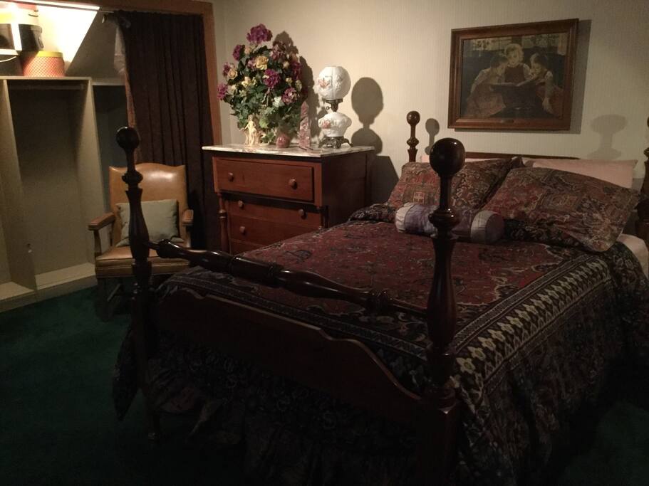 This bedroom is available and has a loft with twin bed. Private full bath in room with private 1/2 bath outside room
