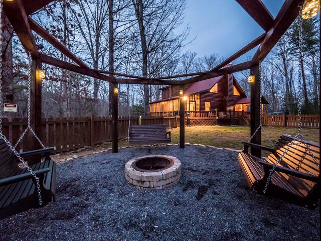 ❤️ Mountain Hideaway -fenced yard NO SERVICE FEE! ❤️