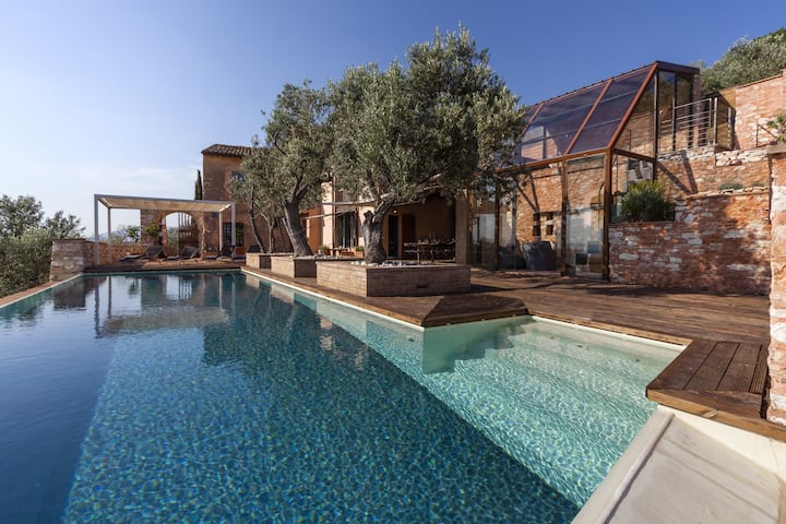 Farmhouse in Via dei Condotti in Trevi