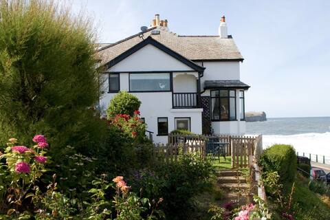 Sunnybank - Sandsend, Whitby, North Yorkshire
