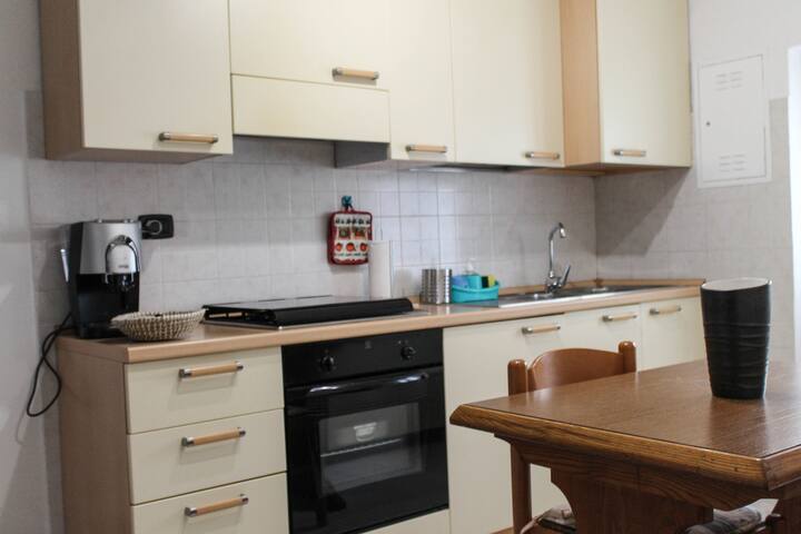 A pochi metri dal mare, mini appartamento, Savona