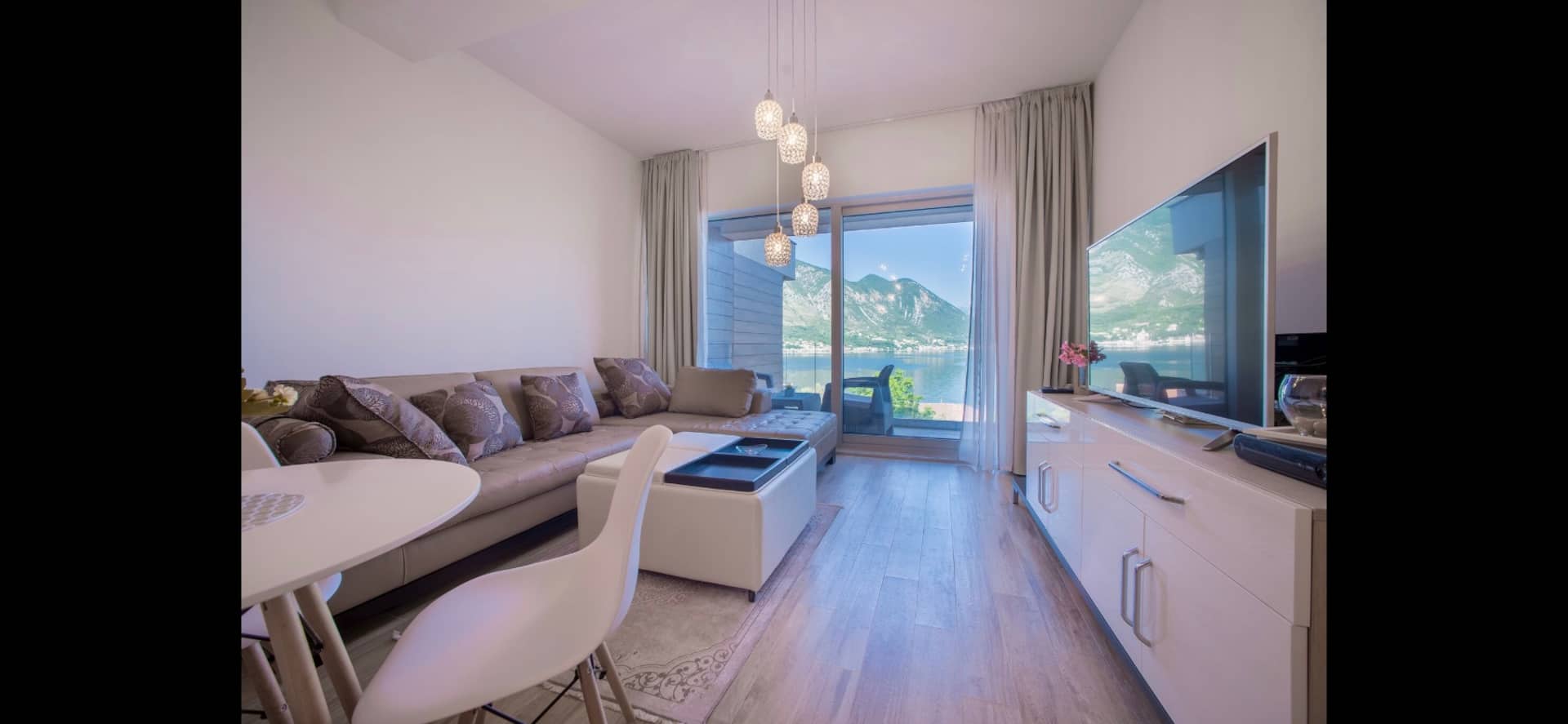 LaNi Lux View with Swimming Pool
