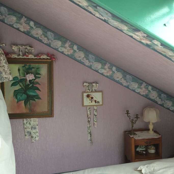 Chambre romantique vue sur jardin
