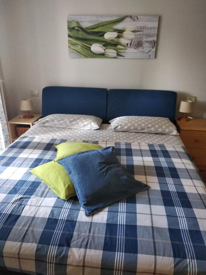 מיטת קומותיים, ארון גדול ושבוע...שום דבר לא חסר