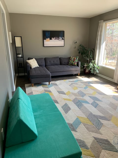 Top Airbnb: Chic Mid-Century 2BR | Near NCSU & Rex in University Park