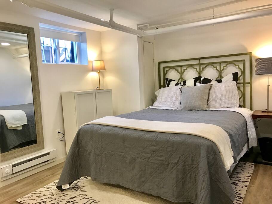 Bedroom with queen bed