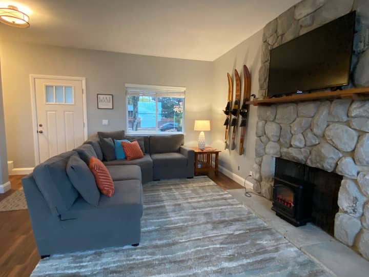 Pelican Cove - A Waterfront Retreat - Lakeport, CA