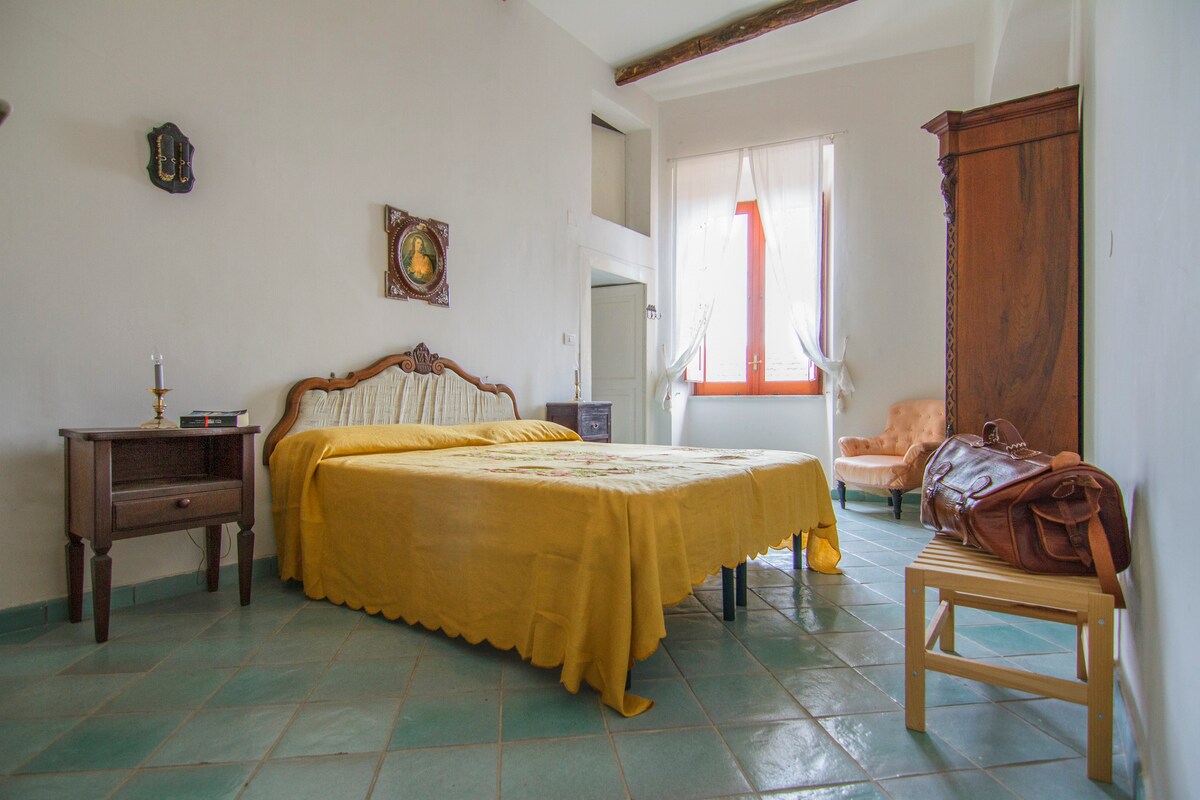 Მეორე ორადგილიანი საძინებელი, სააბაზანოთი 