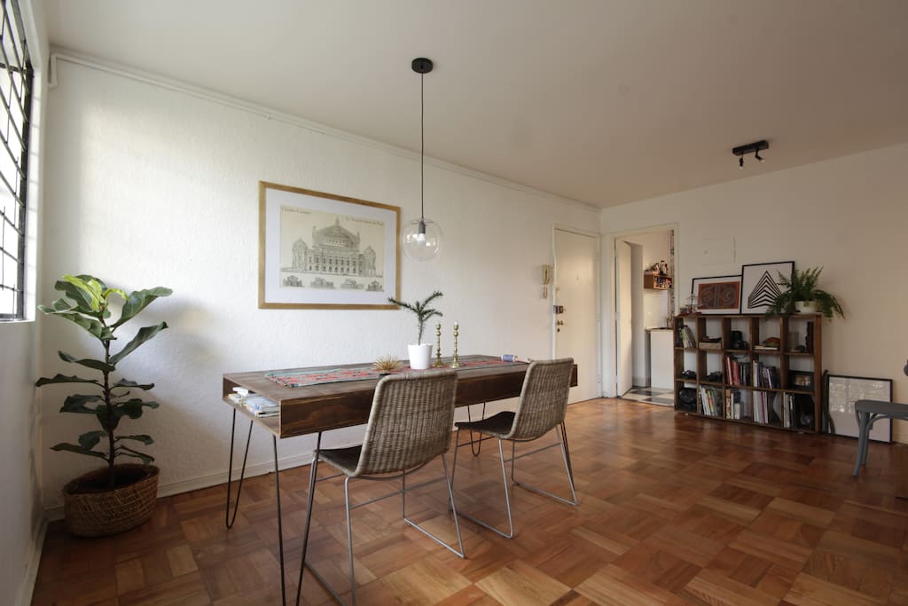 Comedor + large bench seating ( not in foto! )