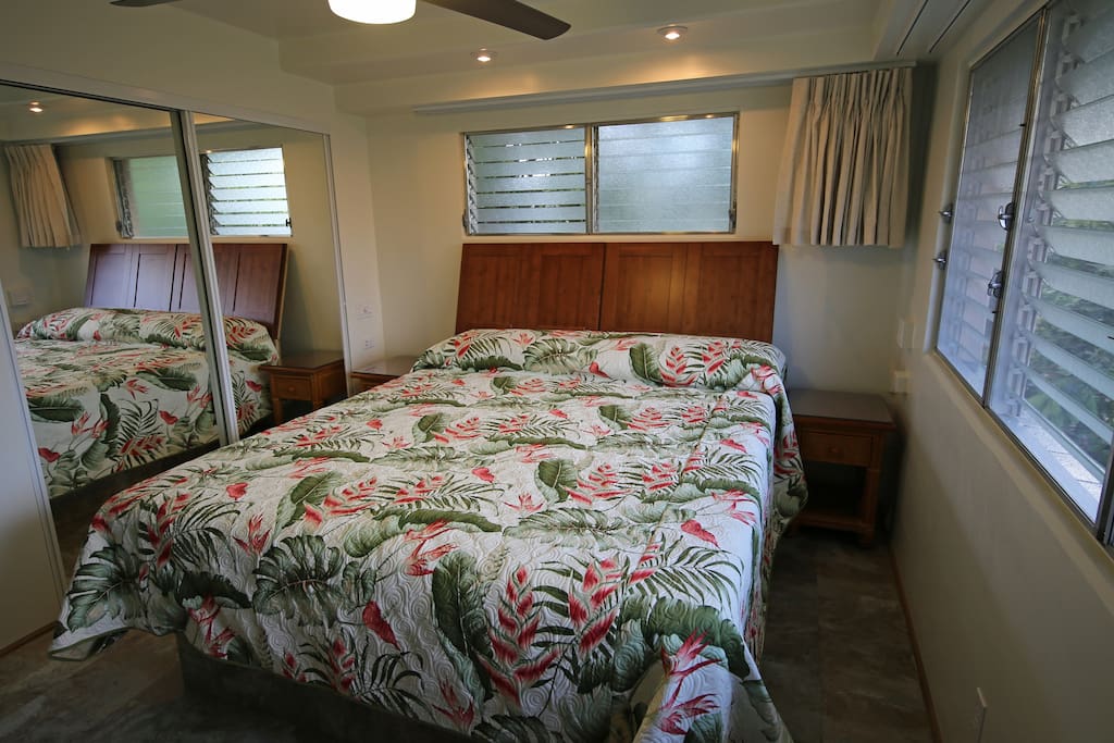 COMFORTABLE KING SIZE CALIFORNIA 14" FOAM MATTRESS!!