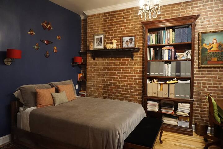 Upper East Brownstone Duplex 4Beds 3Bath & Garden gallery image 2