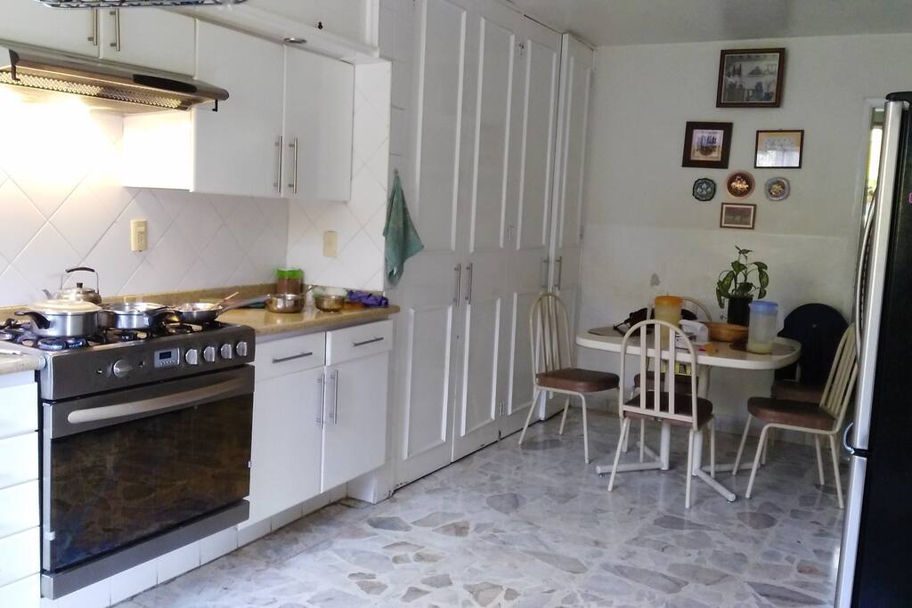 cocina completa.