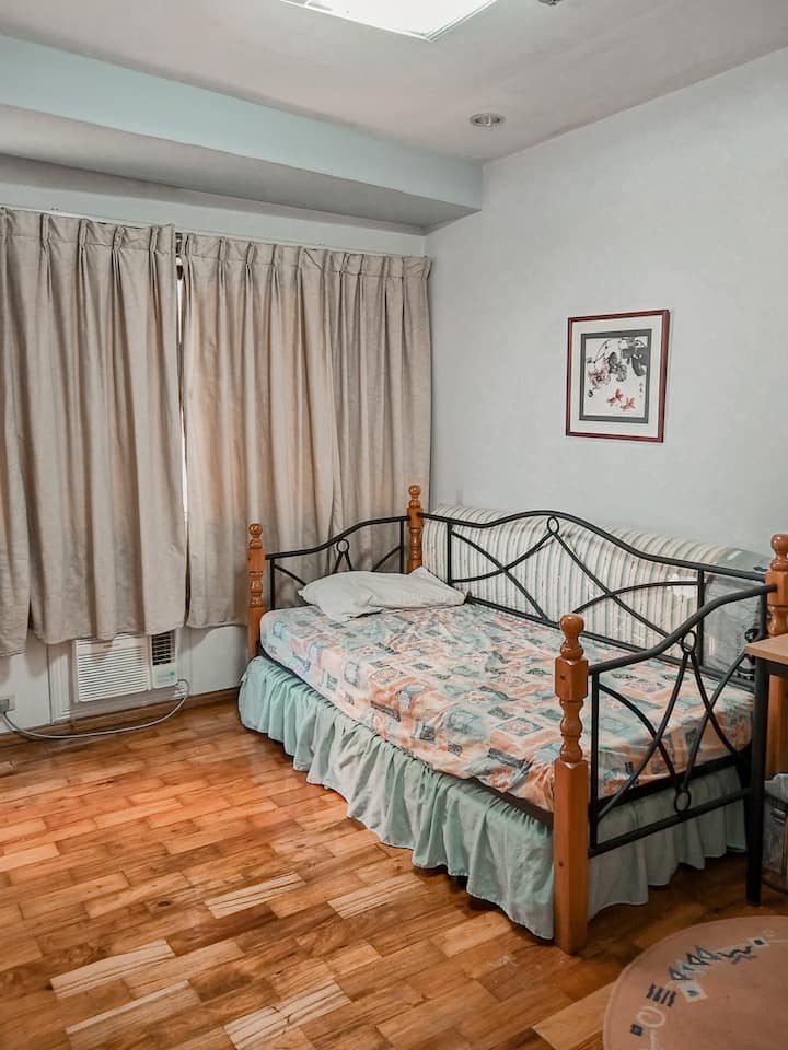 Спалня 2