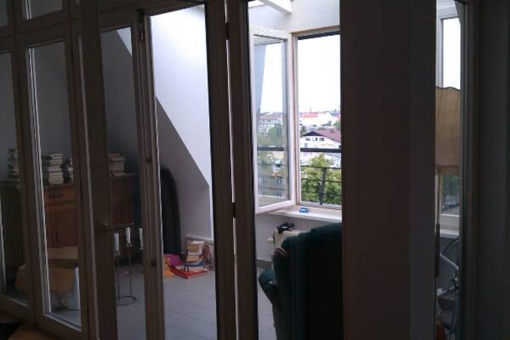 Your private wintergarden. View all over Berlin including the far away TV tower.
Picture is taken two days after I moved hin, hence the books standing around. It will be all tidy and clean for you.