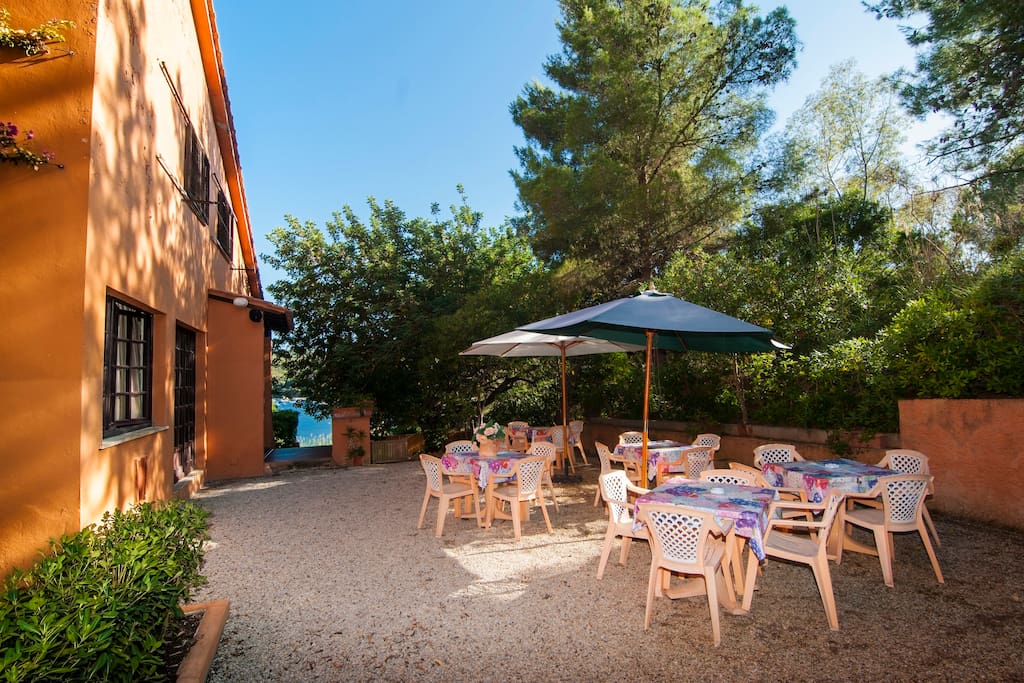 Ingresso palazzina dove è ubicato l'appartamento