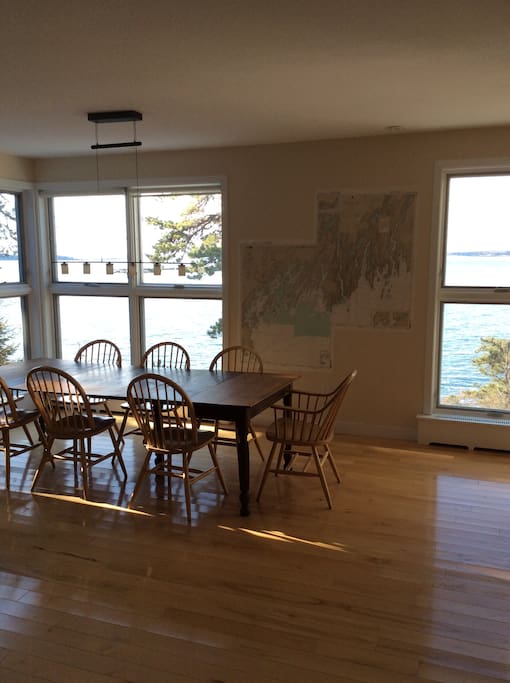 Dinning room table 8-10