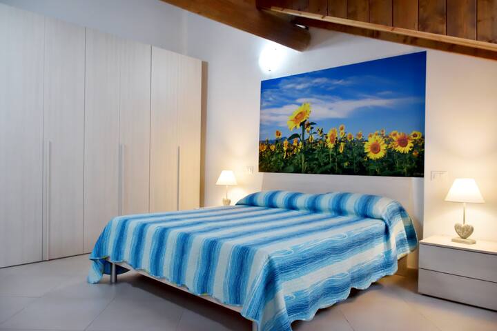 B & B Il Borgo Fiorito Girasole Room