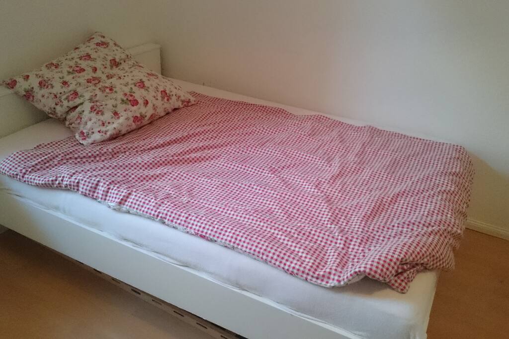 Bett für 2 Personen