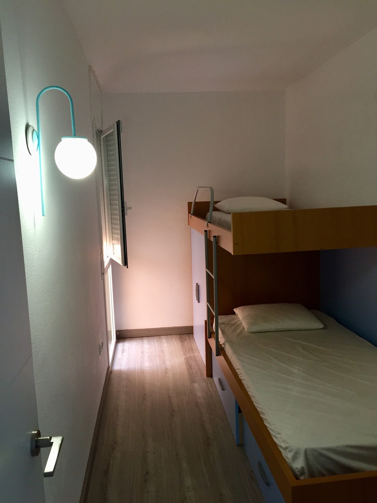 غرفة النوم 2