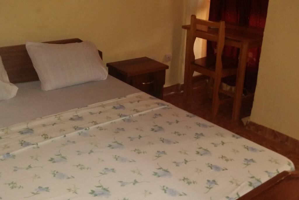 chambre ou studio indépendant avec salle de bain privée + kitchenette