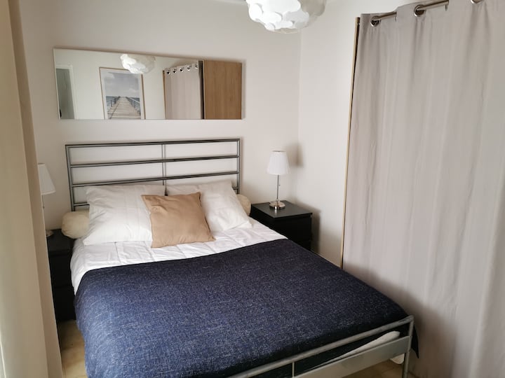 غرفة نوم مزدوجة مع غرفة ملابس