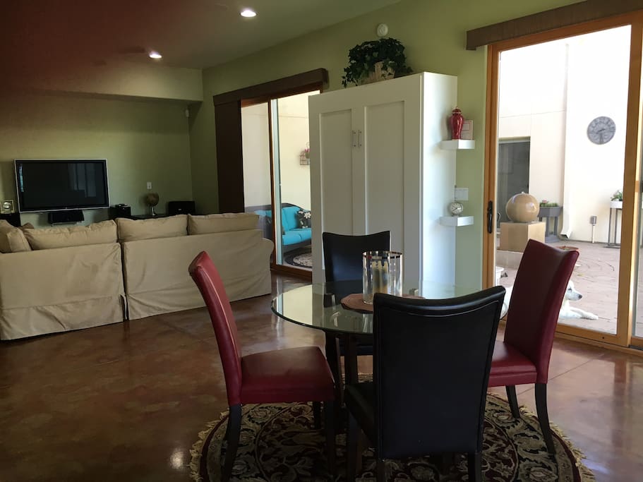 740 SF! Direct TV, WIFI, beautiful living room/dining space w/Murphy bed.