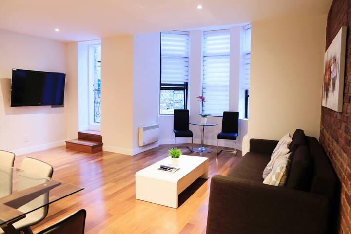 Best for Group-Renovated – 4 Beds – DT w/Parking! gallery image 2