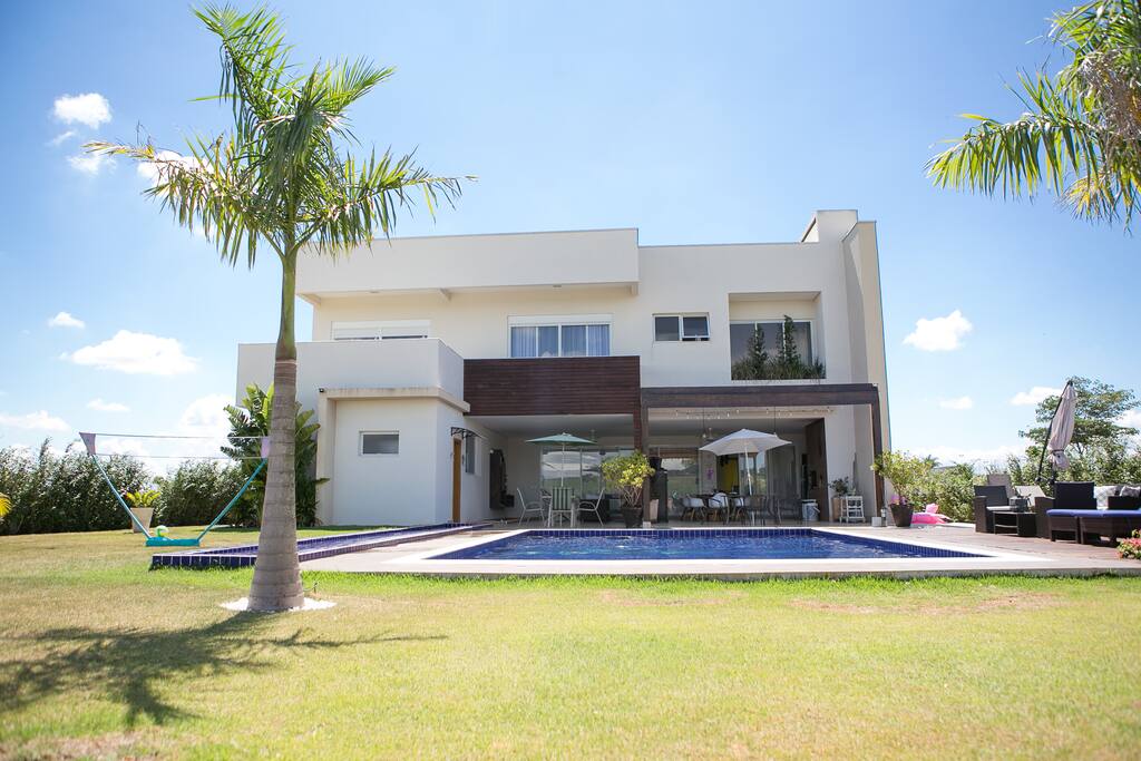 TRASEIRA DA CASA