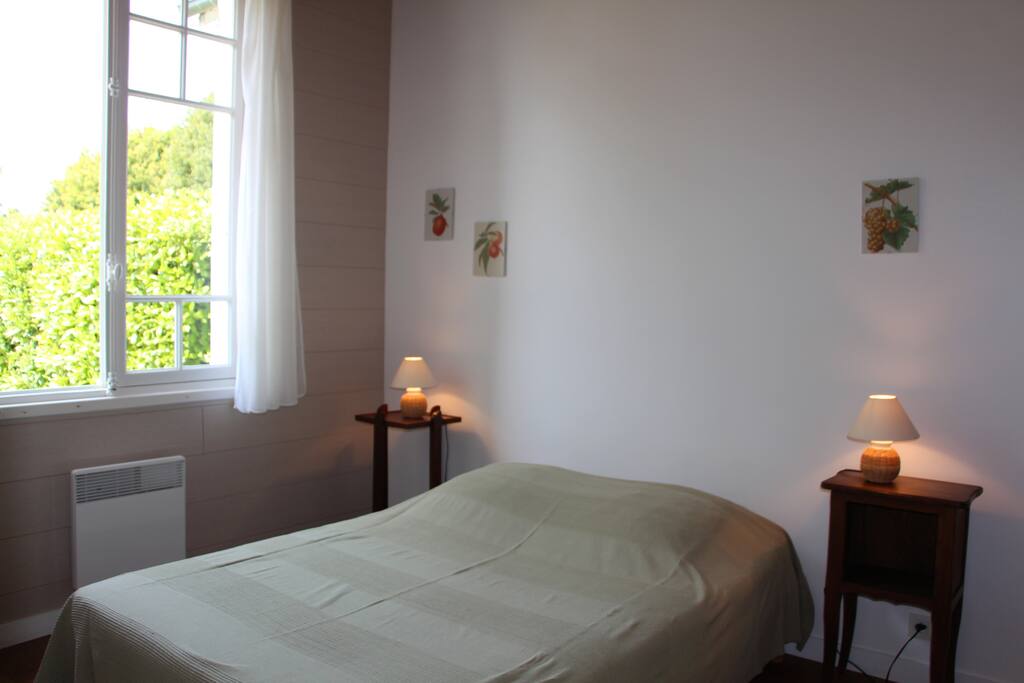 Chambre 1 lit de 140