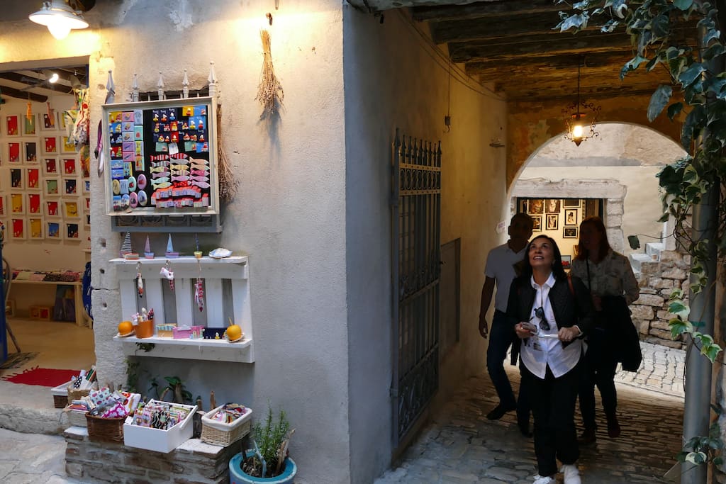 STREET IN OLD TOWN