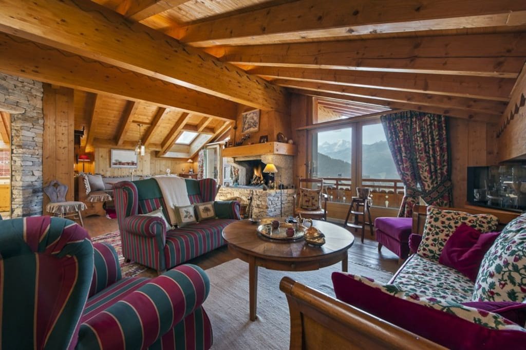 Living room with fire place