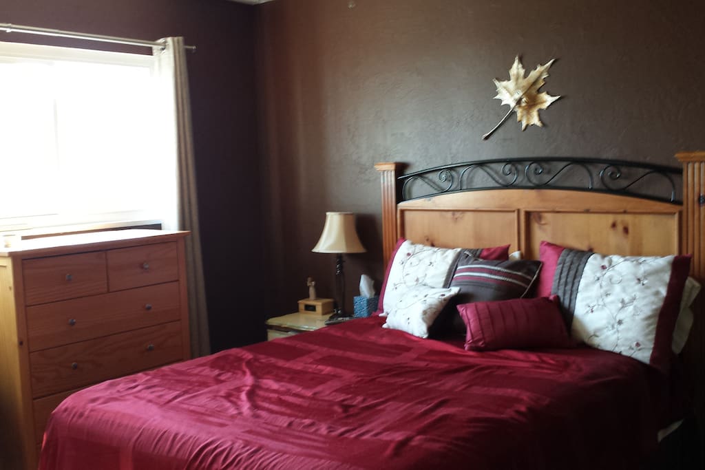 Relaxing, warm bedroom