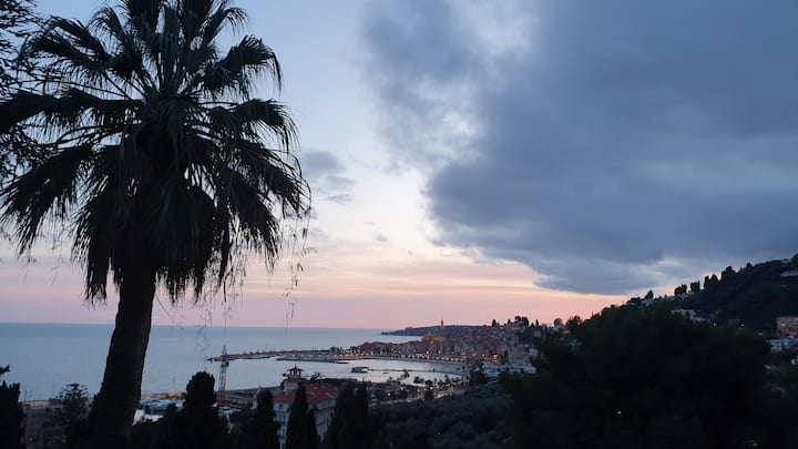 Grand Studio à Menton Garavan  & Terrasse - Menton