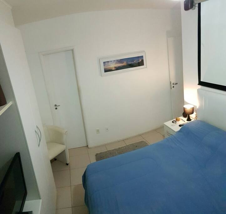 Quarto com suite e cama king