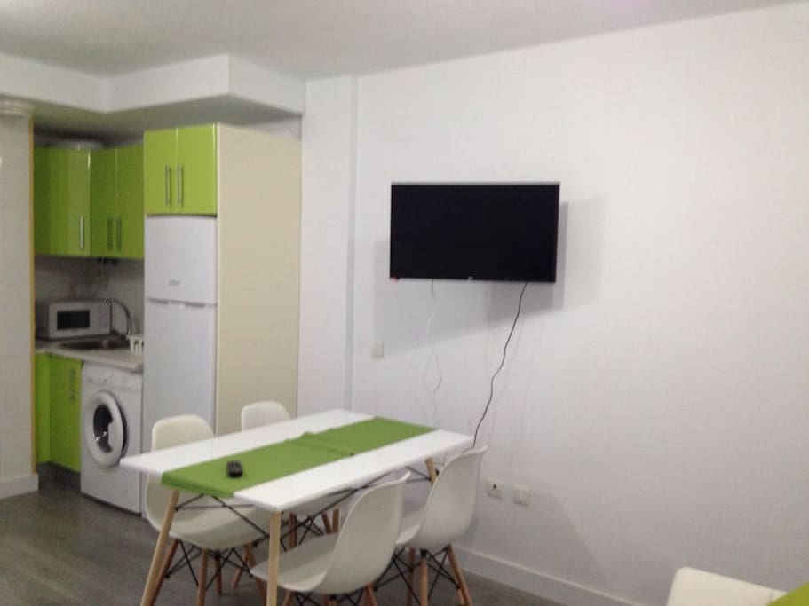 Cocina unida al comedor con todas las comodidades