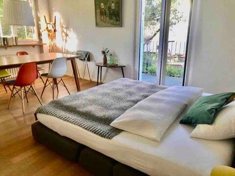 Wisteria room at "au jardin"