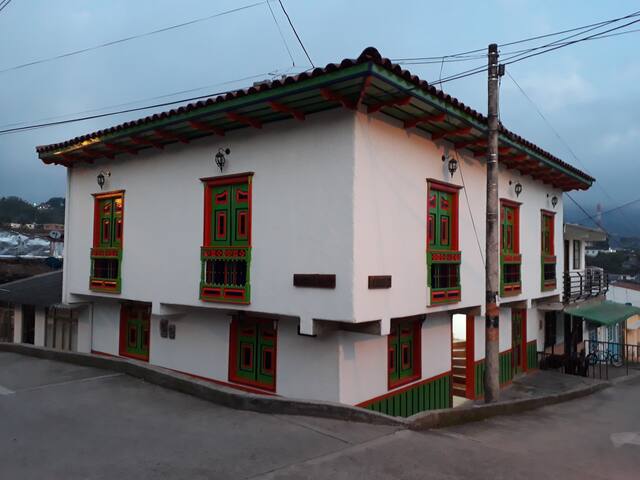 OBERST PASSAGE HOSTEL