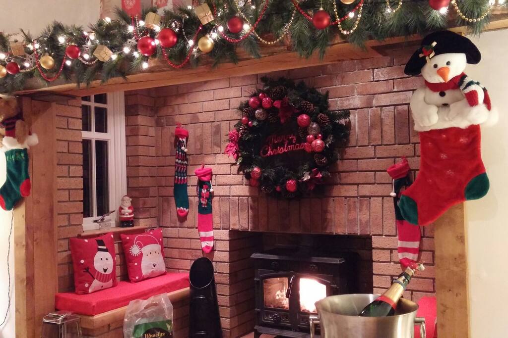 Festive photo, Enjoy some drinks, warm your bottom ! Booking available
