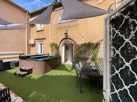 LA SOLANA (Catalan villa)