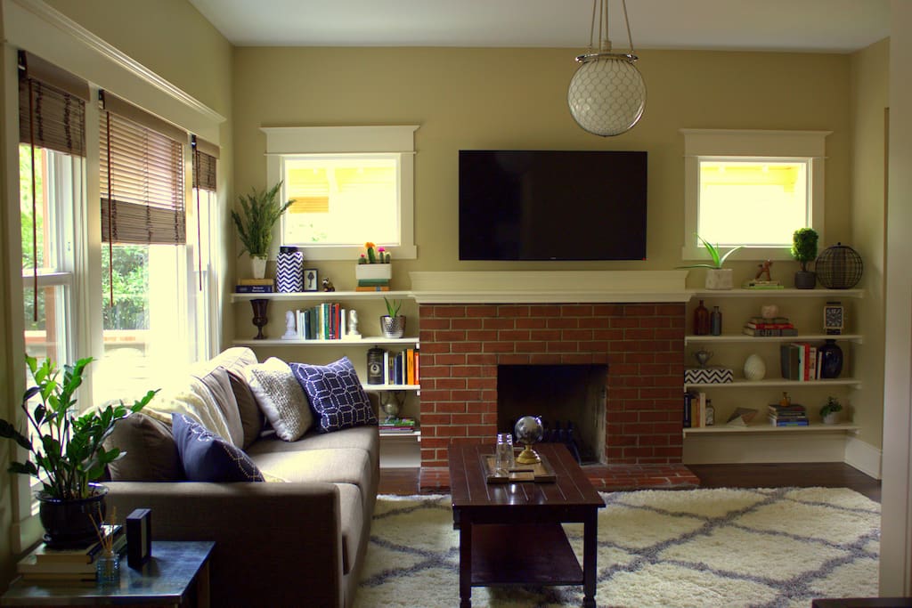 Living room. Cozy couch, plenty of books and cable :)