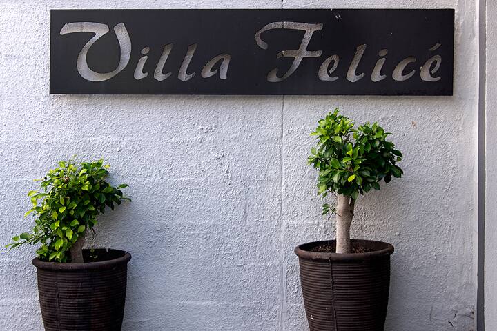 Tuscan Villa near Cape Town gallery image 4