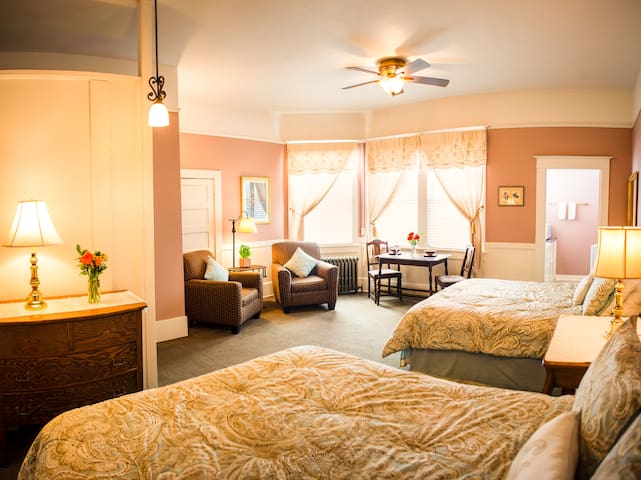 Innkeeper's Room