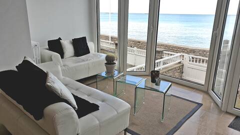 VILLA  BELLEVUE on the BEACH / 10 pers ALL INCLUDED