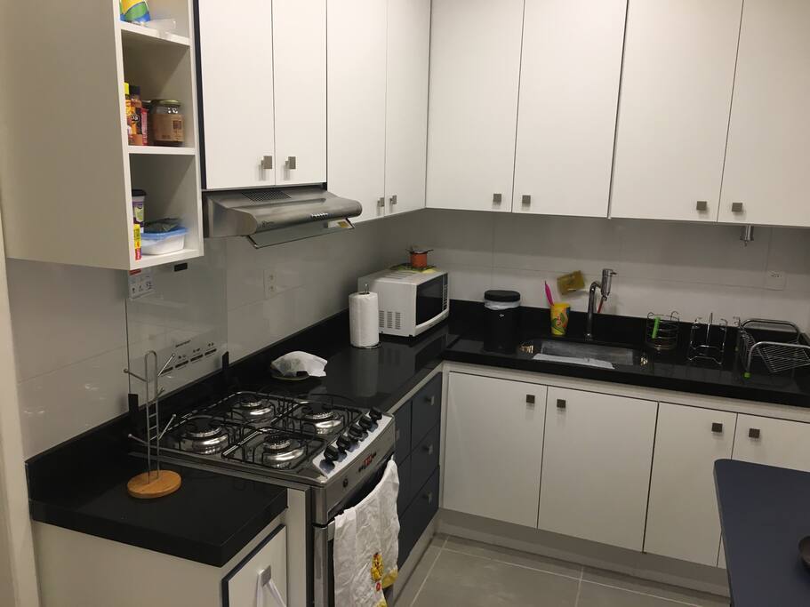 Complete kitchen