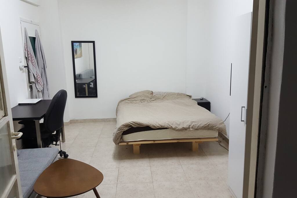 1st bedroom