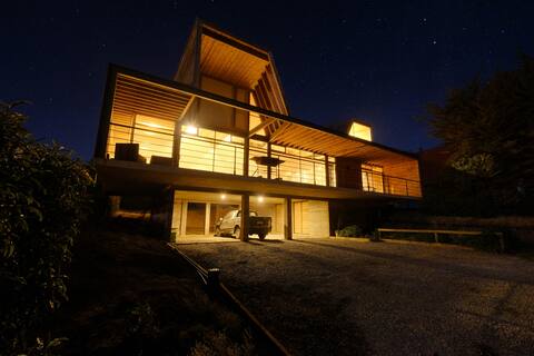 Wonderful house, 180º view to the Pacific Ocean