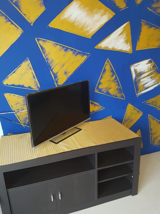 tv