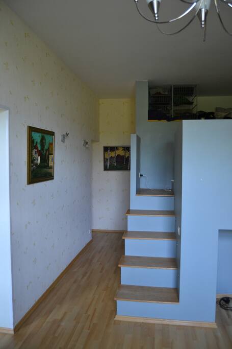 Middle room