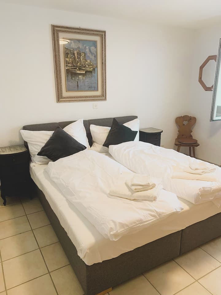 غرفة النوم 1